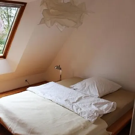 1 In Rosengarten/hamburg * Rosengarten (Lower-Saxony)